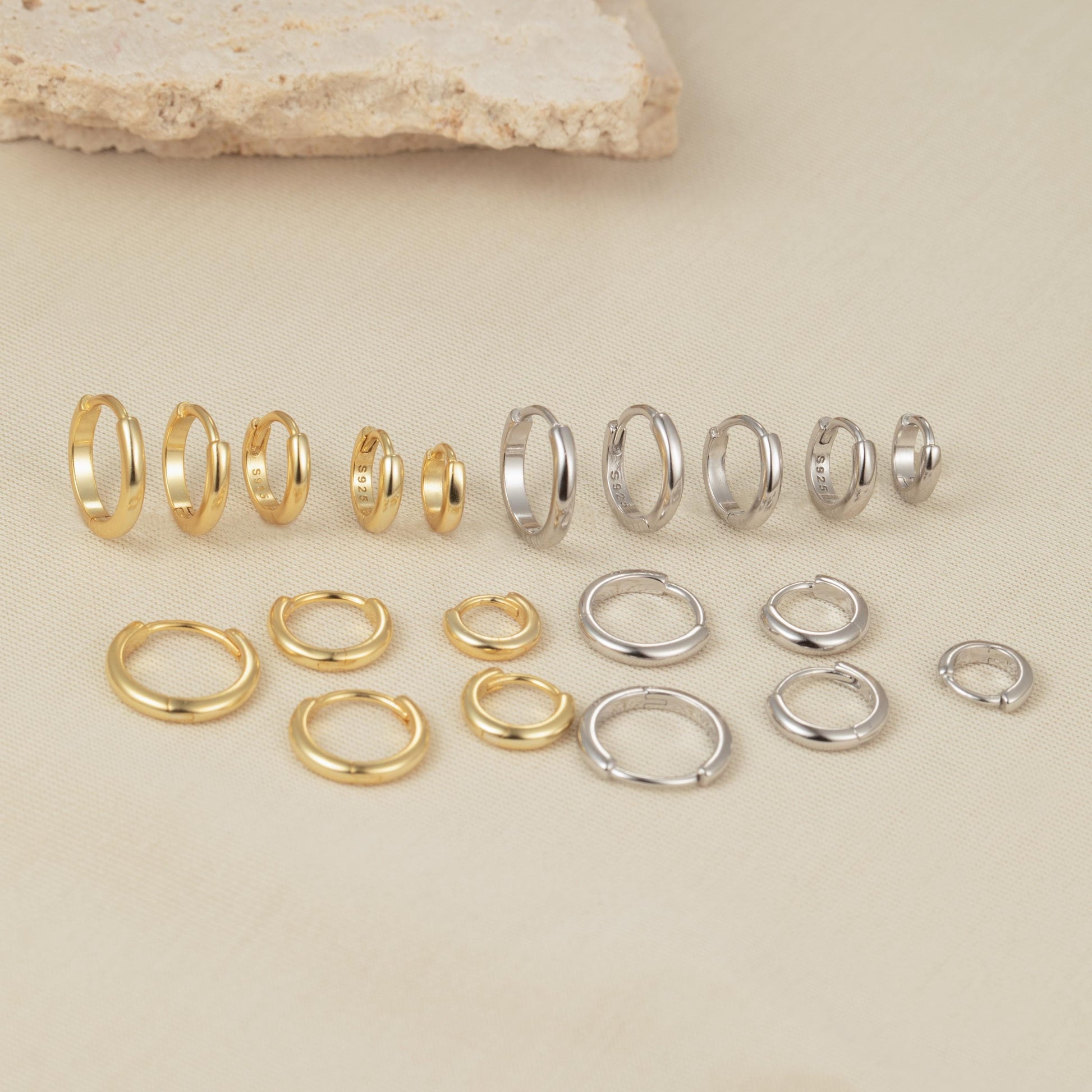a bunch of different rings and rings on a table